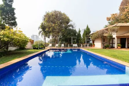 Casa com 6 Quartos para alugar, 682m² no Vila Tramontano, São Paulo