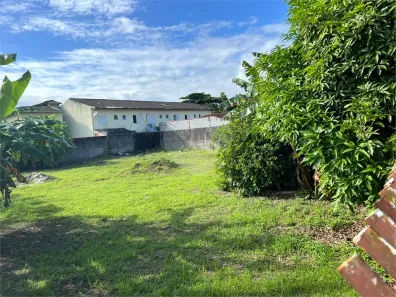 Lote/Terreno à venda, 900m² no Parque Balneário Poiares, Caraguatatuba