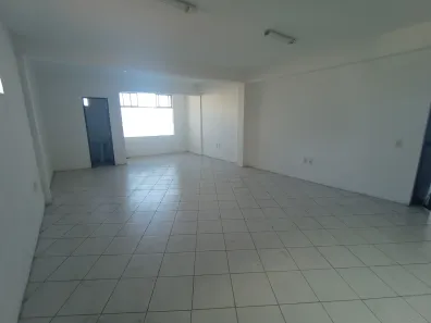 Sala Comercial para alugar, 52m² no Joaquim Távora, Fortaleza