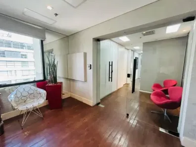 Sala Comercial para alugar, 130m² no Vila Olímpia, São Paulo