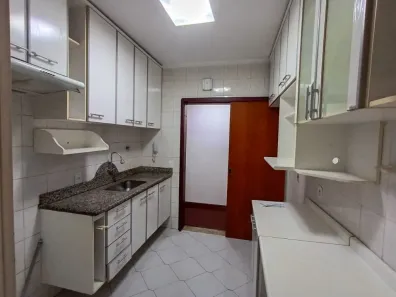 Apartamento com 3 Quartos para alugar, 80m² no Vila Coralina, Bauru
