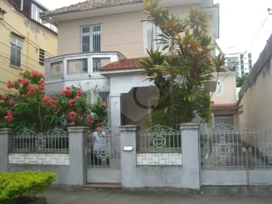 Casa com 5 Quartos à venda, 200m² no Grajaú, Rio de Janeiro