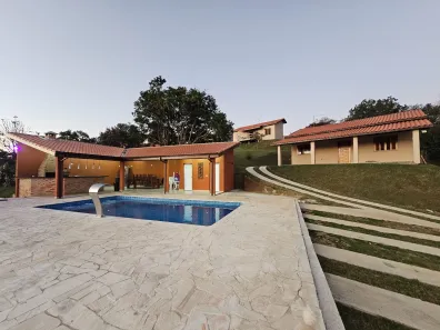 Fazenda/Sítio com 2 Quartos à venda, 195m² no Chácara Itamarati, Caçapava