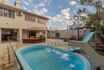 Casa com 3 Quartos à venda, 261m² no Laranjal, Pelotas