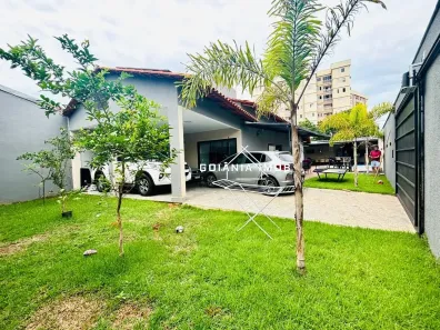 Casa com 3 Quartos à venda, 230m² no Goiânia 2, Goiânia