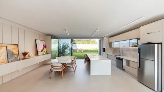 Casa de Condomínio com 3 Quartos à venda, 291m² no Santa Cândida, Curitiba