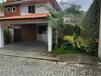 Casa de Condomínio com 4 Quartos para alugar, 220m² no Jardim Virginia Bianca, São Paulo