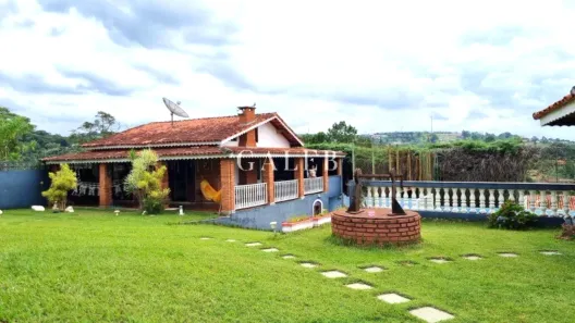 Fazenda/Sítio com 4 Quartos à venda, 120m² no Jardim Estância Brasil, Atibaia