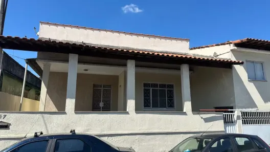 Casa com 3 Quartos para venda ou aluguel, 130m² no Santa Cruz, Rio de Janeiro