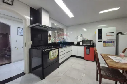 Sobrado com 2 Quartos à venda, 180m² no Vila Tolstoi, São Paulo