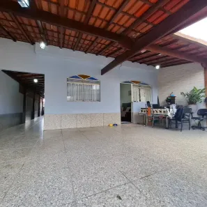 Casa com 2 Quartos à venda, 74m² no Vila Cristina, Betim