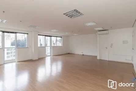 Sala Comercial à venda, 82m² no Vila Andrade, São Paulo