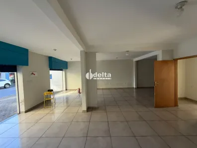Ponto Comercial para alugar, 100m² no Fundinho, Uberlândia