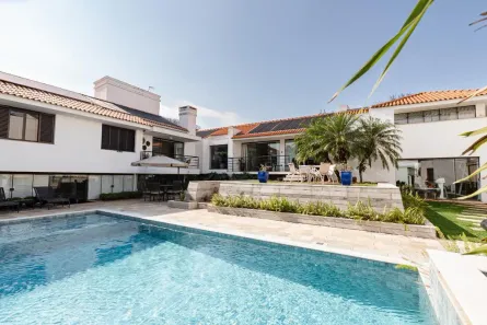 Casa com 4 Quartos à venda, 487m² no Zona 05, Maringá