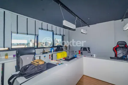 Sala Comercial à venda, 130m² no Petrópolis, Porto Alegre