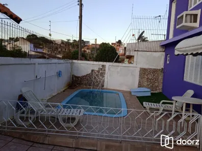 Casa com 2 Quartos à venda, 100m² no Vila Nova, Porto Alegre