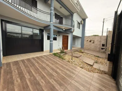 Sobrado com 4 Quartos para alugar, 343m² no Santa Cruz, Cascavel