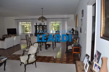 Casa com 3 Quartos à venda, 280m² no Jardim Guedala, São Paulo