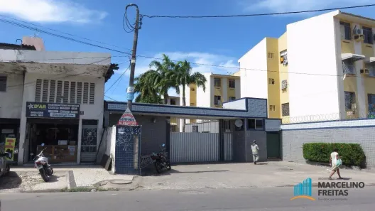 Apartamento com 3 Quartos para alugar, 60m² no Carlito Pamplona, Fortaleza