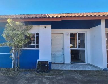 Casa com 2 Quartos à venda, 60m² no Olaria, Canoas