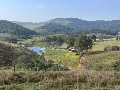 Fazenda/Sítio com 2 Quartos à venda, 820000m² no Zona Rural, Rio Bonito