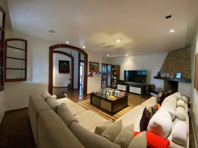 Casa com 5 Quartos à venda, 350m² no Belvedere, Belo Horizonte