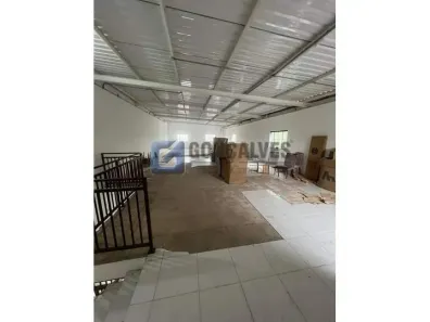 Prédio Comercial para alugar, 1016m² no Centro, Diadema