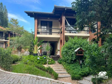 Sobrado com 3 Quartos à venda, 140m² no Praia do Estaleiro, Balneário Camboriú
