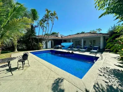 Casa de Condomínio com 5 Quartos à venda, 400m² no Jardim Acapulco, Guarujá
