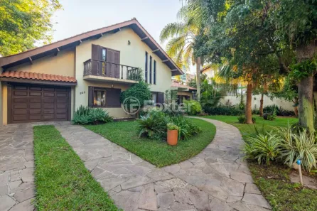 Casa com 5 Quartos à venda, 223m² no Vila Eunice Nova, Cachoeirinha