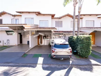 Casa com 3 Quartos à venda, 140m² no Parque das Laranjeiras, Goiânia