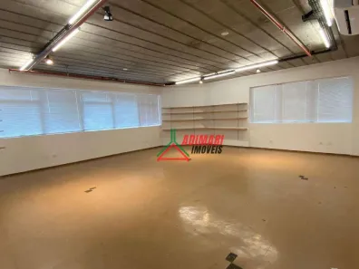 Sala Comercial para alugar, 192m² no Vila Olímpia, São Paulo