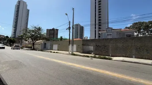 Lote/Terreno à venda, 332m² no Petrópolis, Natal