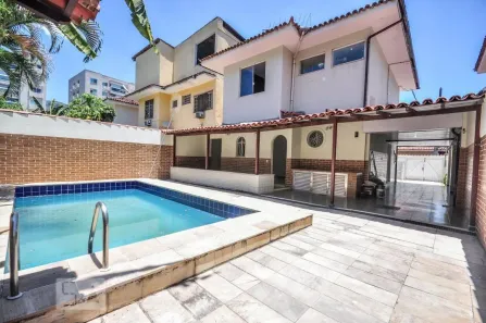 Casa com 3 Quartos à venda, 256m² no Freguesia (Jacarepaguá), Rio de Janeiro