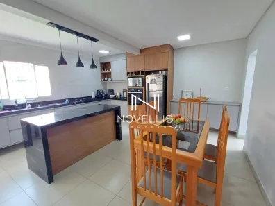 Casa com 4 Quartos à venda, 212m² no Palmeiras de São José, São José dos Campos