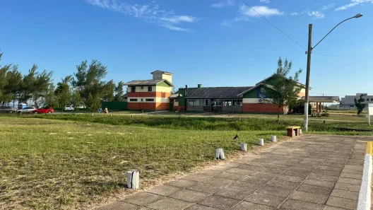 Lote/Terreno à venda, 300m² no Capão Novo, Capão da Canoa