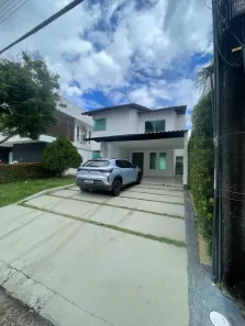 Casa de Condomínio com 3 Quartos para alugar, 250m² no Flores, Manaus