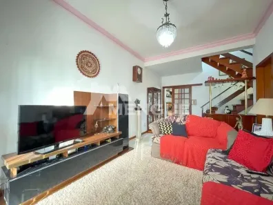 Casa com 3 Quartos à venda, 120m² no Medianeira, Porto Alegre
