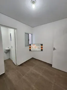 Casa com 2 Quartos para alugar, 45m² no Vila Mangalot, São Paulo