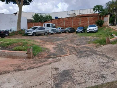 Lote/Terreno à venda, 242m² no Vila Engler, Bauru