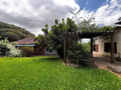 Fazenda/Sítio com 3 Quartos à venda, 250m² no Fiuza, Viamão