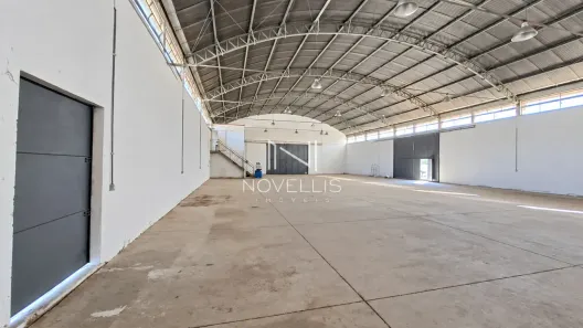 Galpão/Depósito/Armazém para alugar, 720m² no Jardim Emília, Jacareí