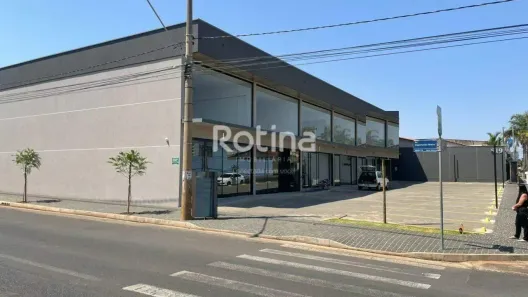 Ponto Comercial para alugar, 153m² no Santa Mônica, Uberlândia