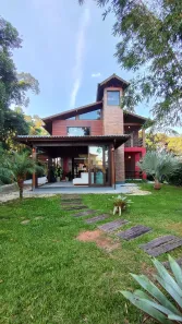 Sobrado com 3 Quartos à venda, 360m² no Ibiraquera, Imbituba