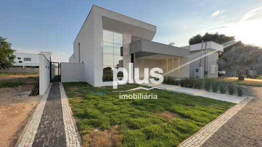 Casa de Condomínio com 3 Quartos à venda, 240m² no Loteamento Caribe, Palmas