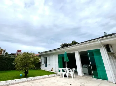 Casa com 3 Quartos à venda, 179m² no Lagoa da Conceição, Florianópolis