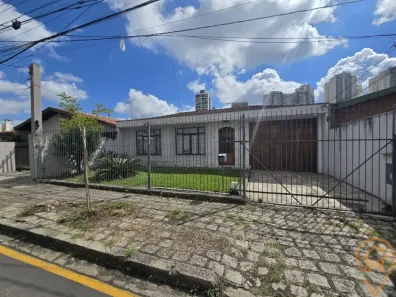 Casa com 4 Quartos para alugar, 220m² no Jardim Botânico, Curitiba