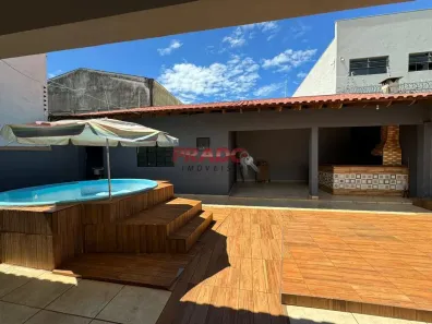 Casa com 4 Quartos à venda, 160m² no Jardim Paris, Maringá