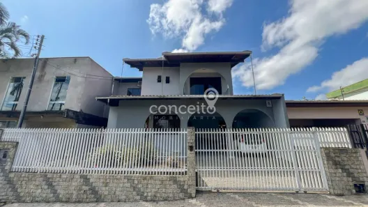 Casa com 4 Quartos à venda, 200m² no Garcia, Blumenau