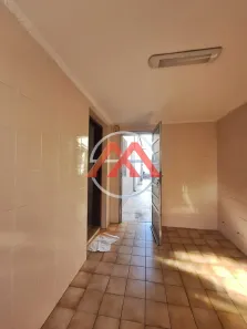Casa com 1 Quarto para alugar, 35m² no Vila Paulo Silas, São Paulo